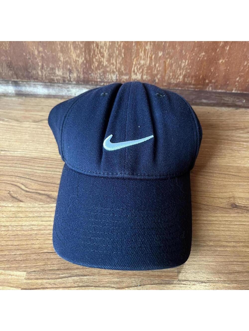 Streetwear 90s Nike center swoosh embroidered hat